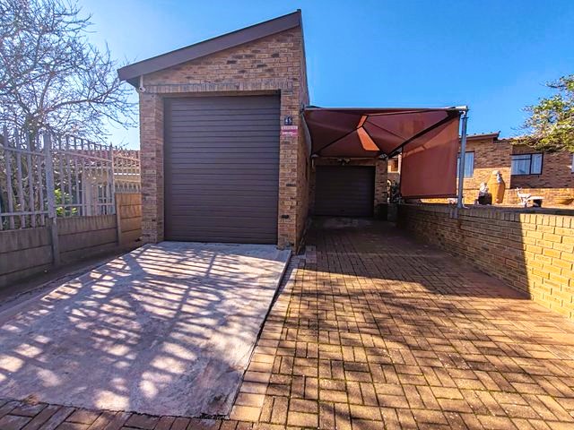 5 Bedroom Property for Sale in Vredenburg Western Cape